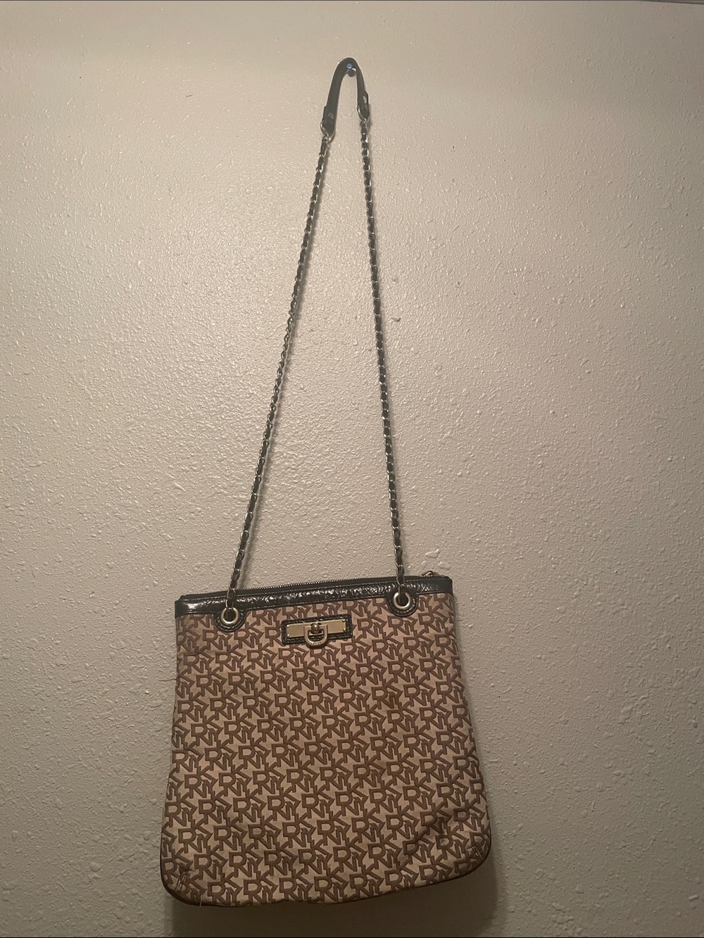 DKNY black and Tan Monogram Shoulder Bag with Chain Strap